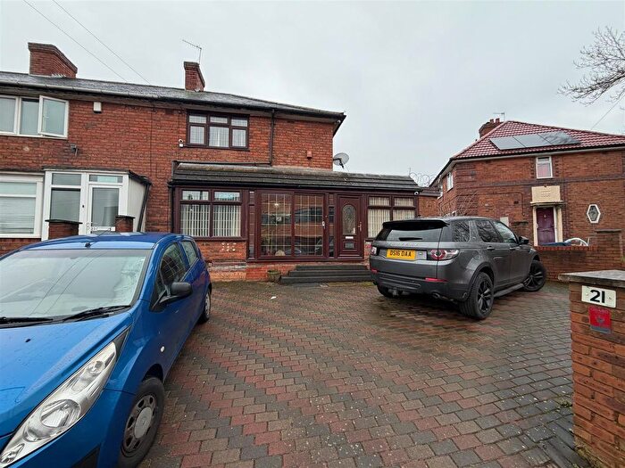 3 Bedroom Town House For Sale In Drews Lane, Ward End, Birmingham, B8