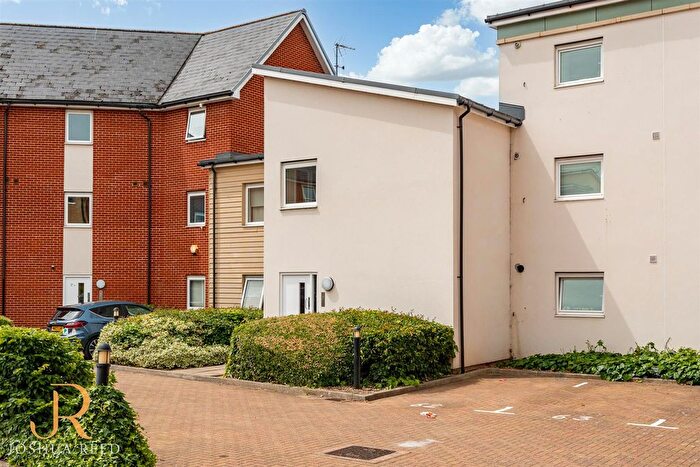 2 Bedroom Flat For Sale In Gladwin Way, Harlow, CM20