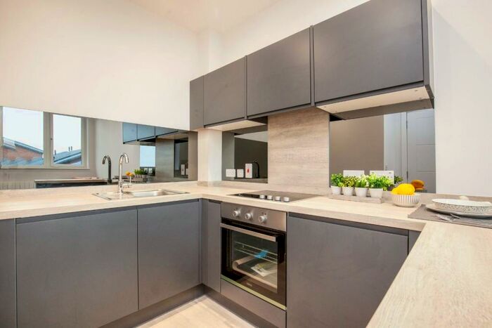 1 Bedroom Apartment To Rent In Upperton Road, Eastbourne, BN21