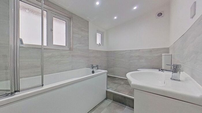 2 Bedroom Terraced House For Sale In Oswald Road, Dover, CT17