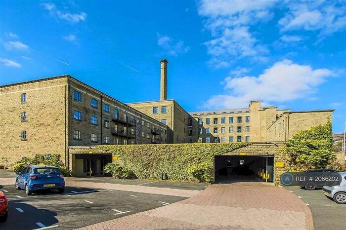 2 Bedroom Flat To Rent In Ilex Mill, Rawtenstall, BB4