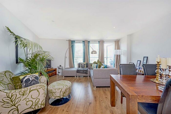 1 Bedroom Flat To Rent In Viridian Apartments, Battersea Park Road, Battersea, London, SW8
