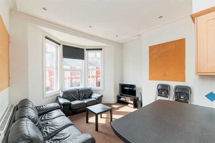 5 Bedroom Maisonette To Rent In Shortridge Terrace, Jesmond, Newcastle Upon Tyne, NE2