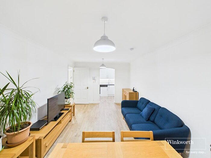 1 Bedroom Apartment For Sale In Radbourne Court, Draycott Avenue, Harrow, HA3