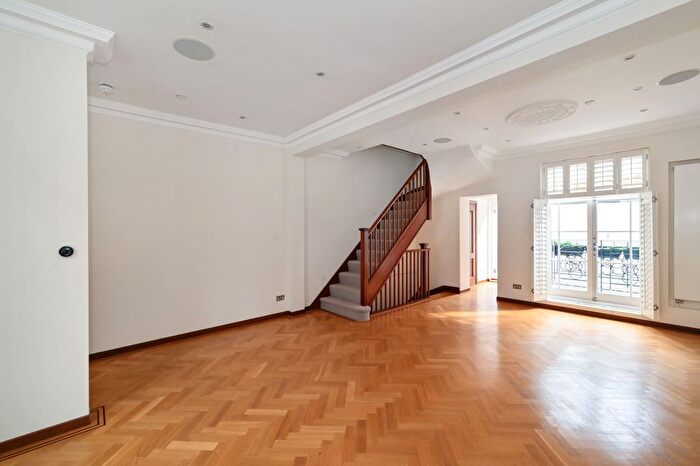 5 Bedroom Terraced House To Rent In Trevor Place, SW7