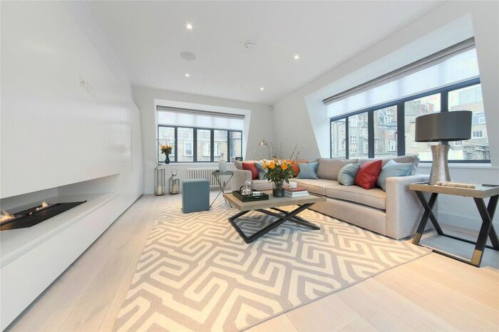 2 Bedroom Semi-Detached House To Rent In Studio Place, Knightsbridge, SW1X