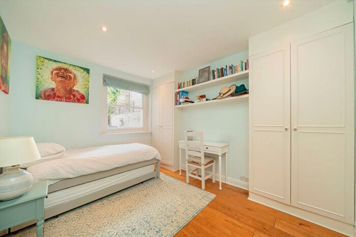 3 Bedroom Flat To Rent In Portnall Road, Maida Vale, W9