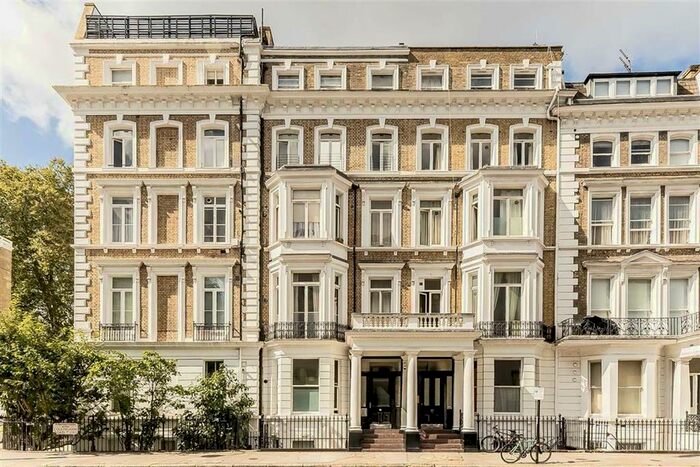 Studio To Rent In Collingham Road, London, SW5