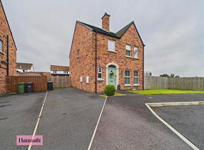 4 Bedroom Detached House For Sale In Oakwood Hall, Craigavon, BT62