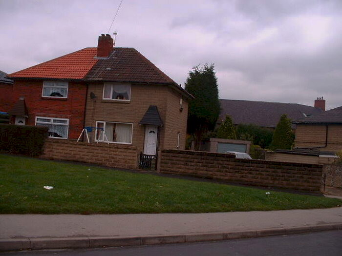 2 Bedroom Semi-Detached House To Rent In Sissons Road, Leeds, West Yorkshire, LS10