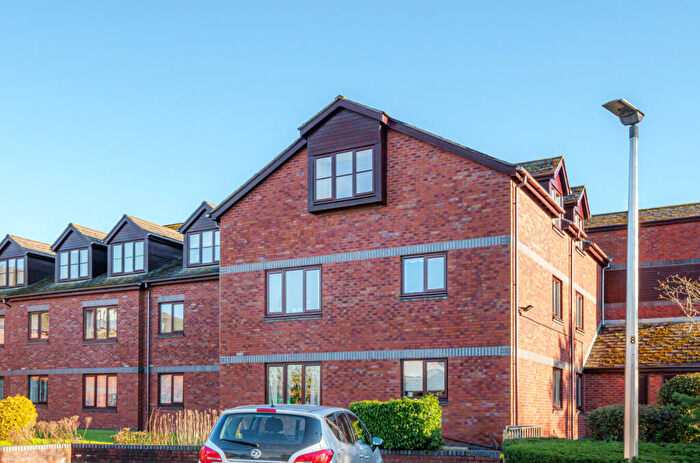 2 Bedroom Apartment For Sale In Round Hill Meadow, Great Boughton, Chester, CH3