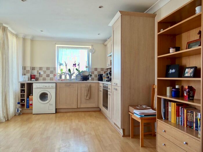 1 Bedroom Apartment To Rent In Queen Street, Portsmouth, PO1