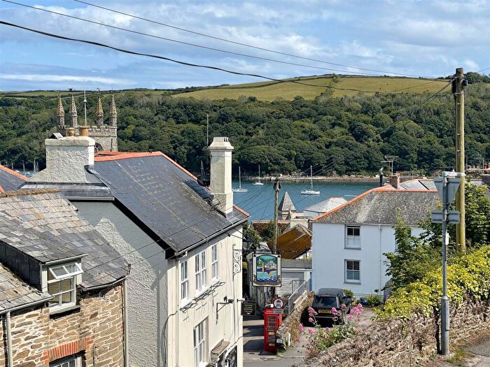 3 Bedroom Terraced House For Sale In Daglands Road, Fowey, PL23