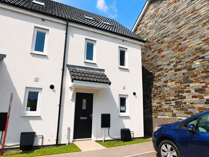 3 Bedroom End Of Terrace House To Rent In Granite Way, Liskeard, Cornwall, PL14