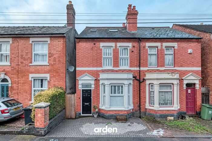3 Bedroom Semi Detached House For Sale In Albany Road, Worcester, WR3
