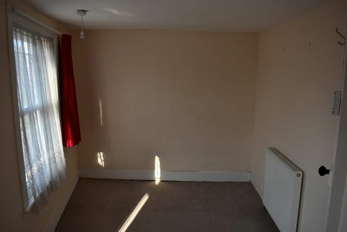 2 Bedroom Flat To Rent In Church Street, St Peters, CT10