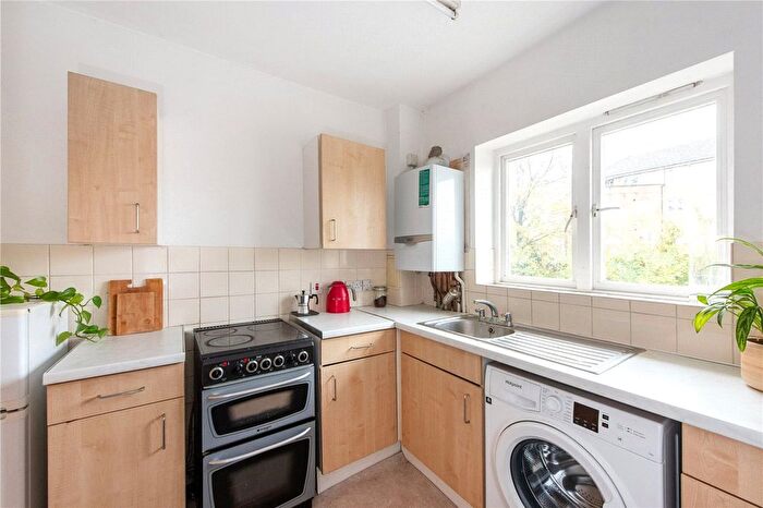 1 Bedroom Flat To Rent In Eastway, London, E9