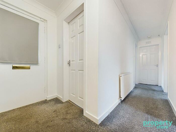 2 Bedroom Flat To Rent In Douglasdale, East Kilbride, South Lanarkshire, G74
