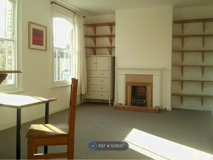 2 Bedroom Flat To Rent In Brockley, London SE4