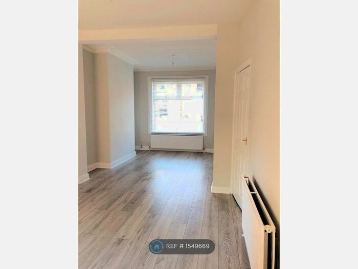 2 Bedroom Terraced House To Rent In Guildford Road, Manchester, M19