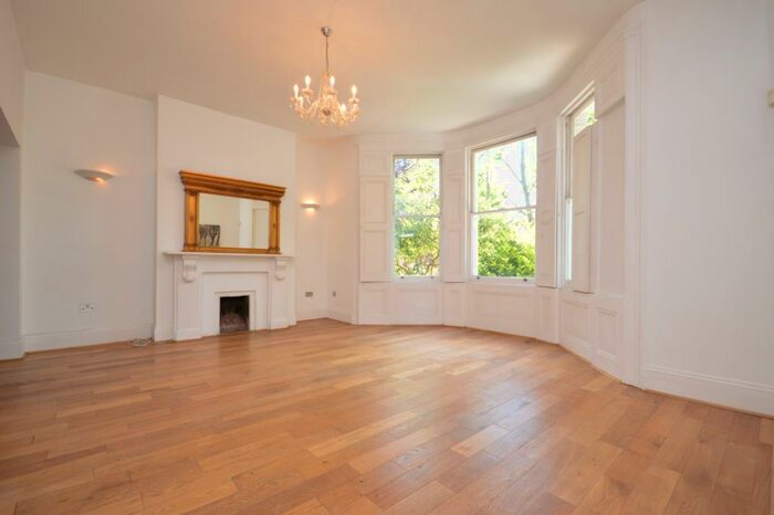 2 Bedroom Flat To Rent In Wickham Road Brockley, SE4