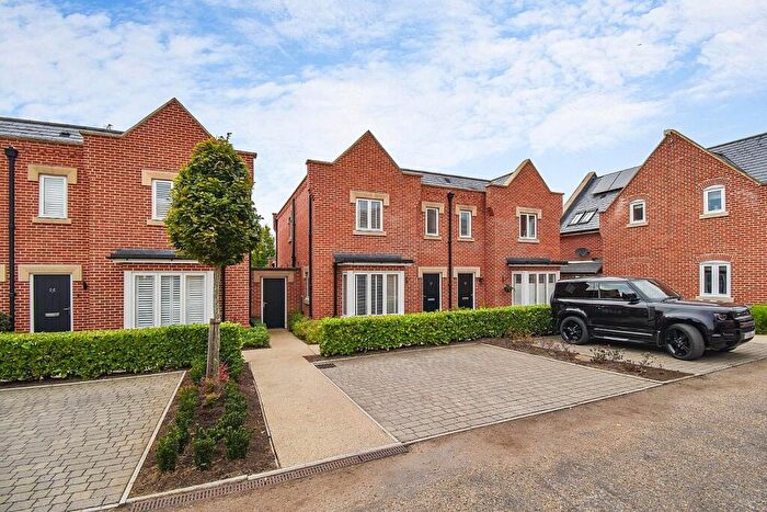 3 Bedroom House For Sale In Danbury Palace Drive, Danbury, CM3