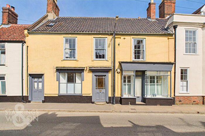 4 Bedroom Terraced House For Sale In Broad Street, Bungay, NR35