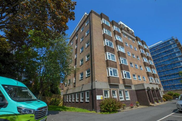 Studio To Rent In Hartington Place Eastbourne, BN21