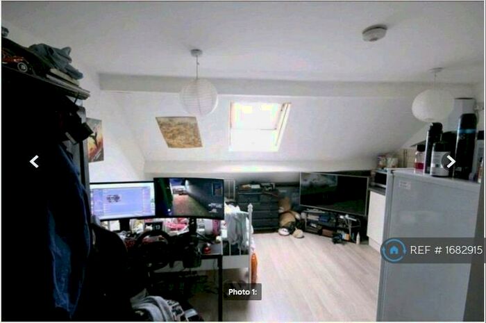 Studio To Rent In St. Mary Road, London, E17