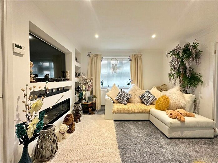 2 Bedroom Terraced Bungalow For Sale In Morton Crescent, Bradwell, NR31