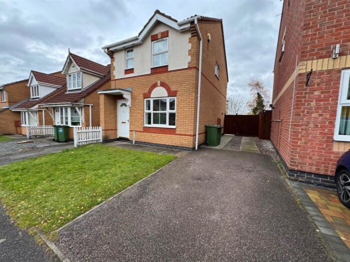 3 Bedroom End Terrace House To Rent In Owen Close, Thorpe Astley, Braunstone, LE3