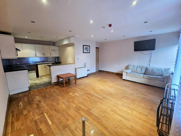 1 Bedroom Flat To Rent In New Road, Gravesend, DA11