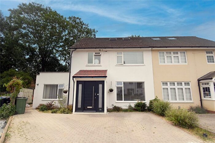 4 Bedroom Semi-Detached House For Sale In Barton Green, New Malden, KT3