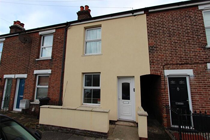 3 Bedroom Terraced House To Rent In Grove Road, Chelmsford, Essex, CM2