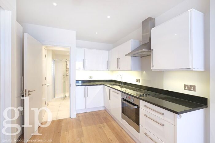1 Bedroom Flat To Rent In Charlotte Street, London, Greater London, W1T