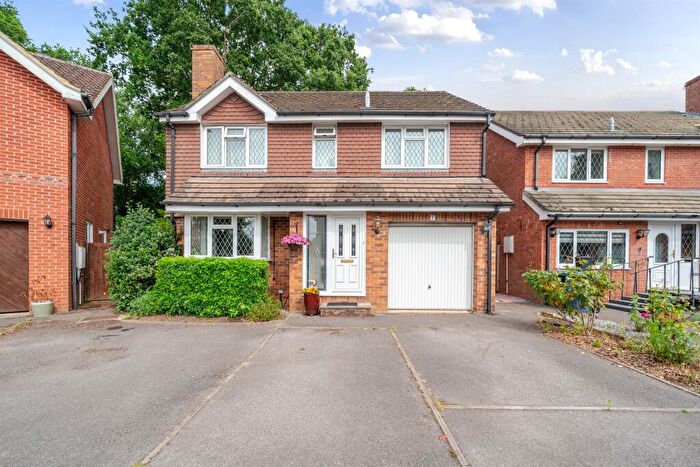 4 Bedroom Detached House For Sale In Priors Close, Maidenhead, SL6