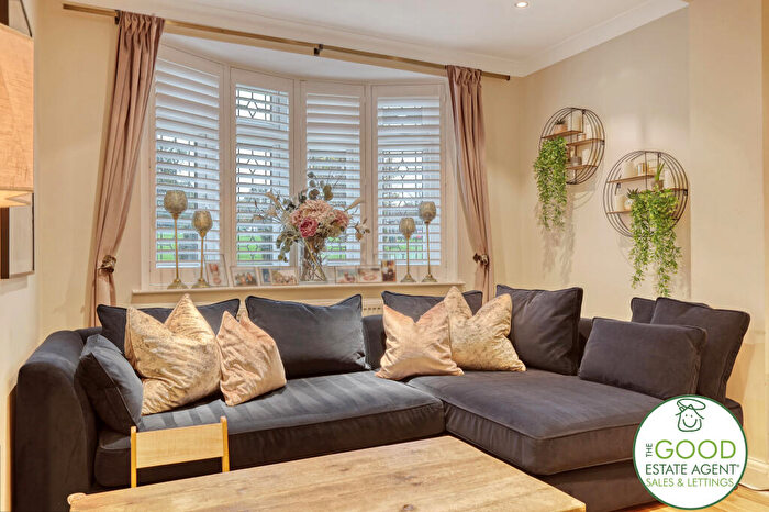 3 Bedroom Terraced House For Sale In Rochford Green, Loughton, IG10