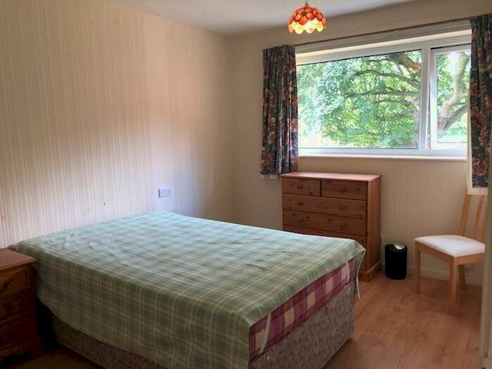 2 Bedroom Flat To Rent In Caldy Road Handforth Cheshire, SK9