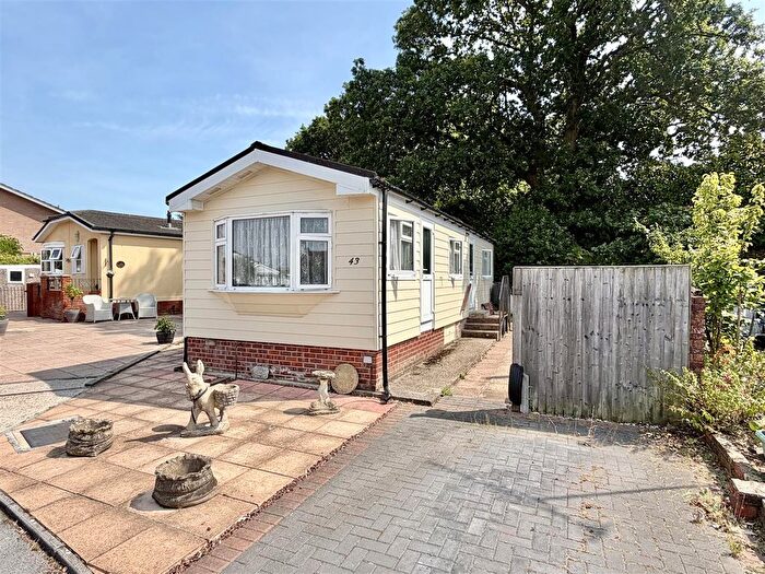 1 Bedroom Park Home For Sale In Chris Crescent, Upton Cross Park, BH16