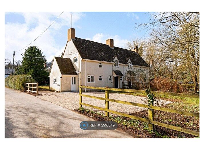 3 Bedroom Semi Detached House To Rent In Cuckoo Lane, Witney, OX29
