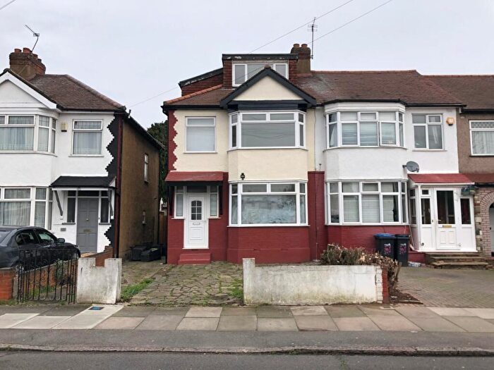 4 Bedroom Semi-Detached House To Rent In Addisson Road, Enfield, EN3