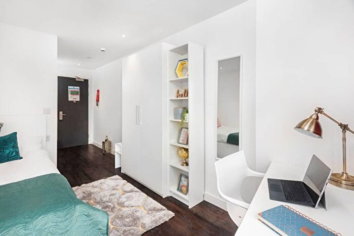 Studio To Rent In Inglefield Square, Prusom Street, London, E1