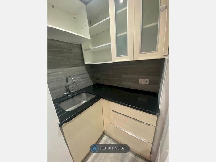 1 Bedroom Flat To Rent In Summit Close, London, NW9