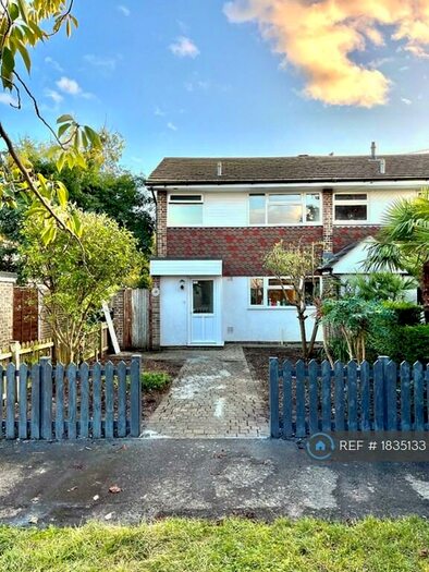 3 Bedroom Semi-Detached House To Rent In Elsfred Rd, Hill Head, PO14