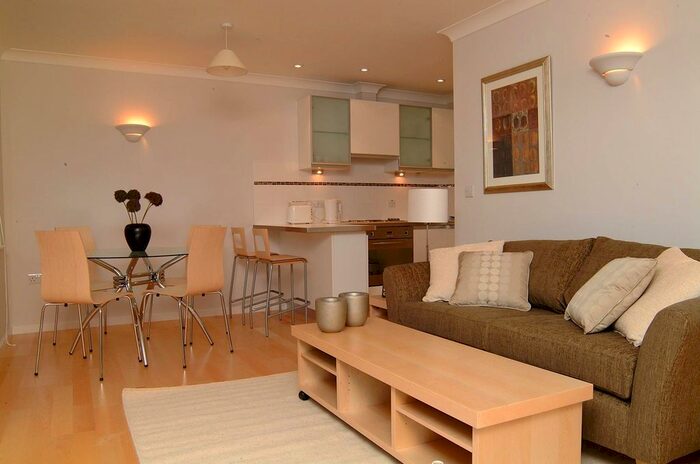 2 Bedroom Flat To Rent In Harberson Road, Balham, London, SW12