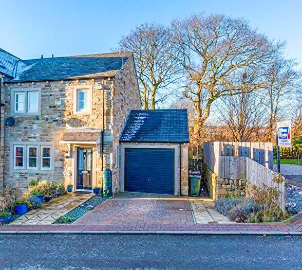 3 Bedroom Semi-Detached House For Sale In Wayside Mews, Silsden, BD20
