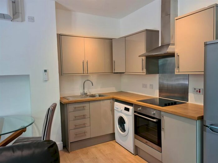 Studio To Rent In Lincoln Road, Peterborough, PE1