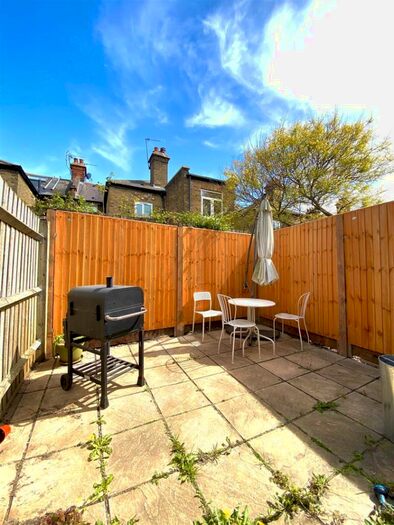 2 Bedroom House To Rent In Spigurnell Road, London, N17