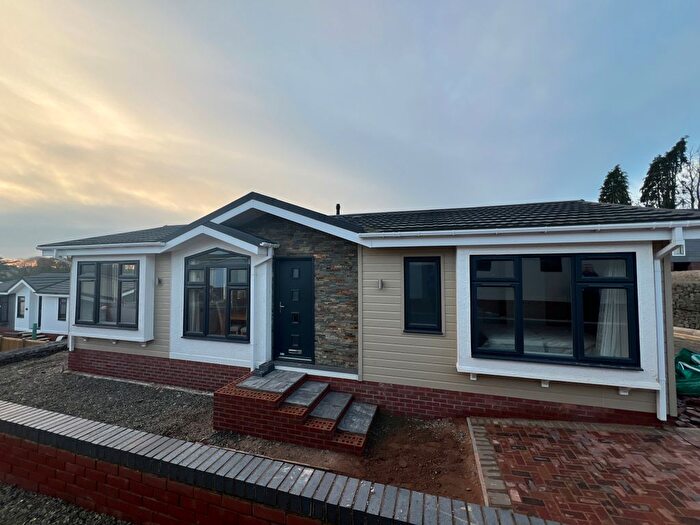 2 Bedroom Park Home For Sale In Plot East Court Steps, Saltmarshe Castle, Tedstone Warfe, Bromyard, Herefordshire, HR7