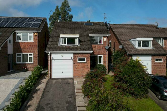 4 Bedroom Detached House To Rent In Coniston Way, Macclesfield, SK11